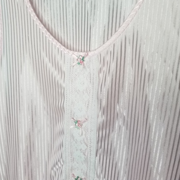 4/$24 {Vintage} Pink Flower Lace Design Night Cami - Picture 3 of 5